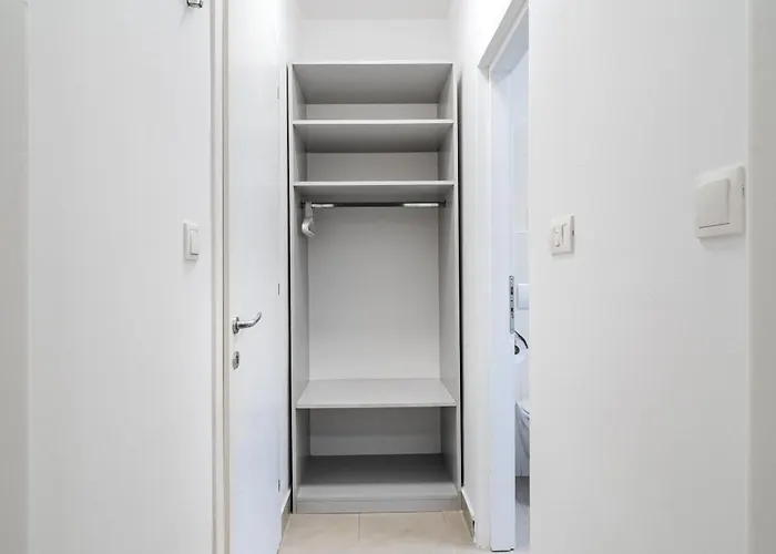 شقة Evala